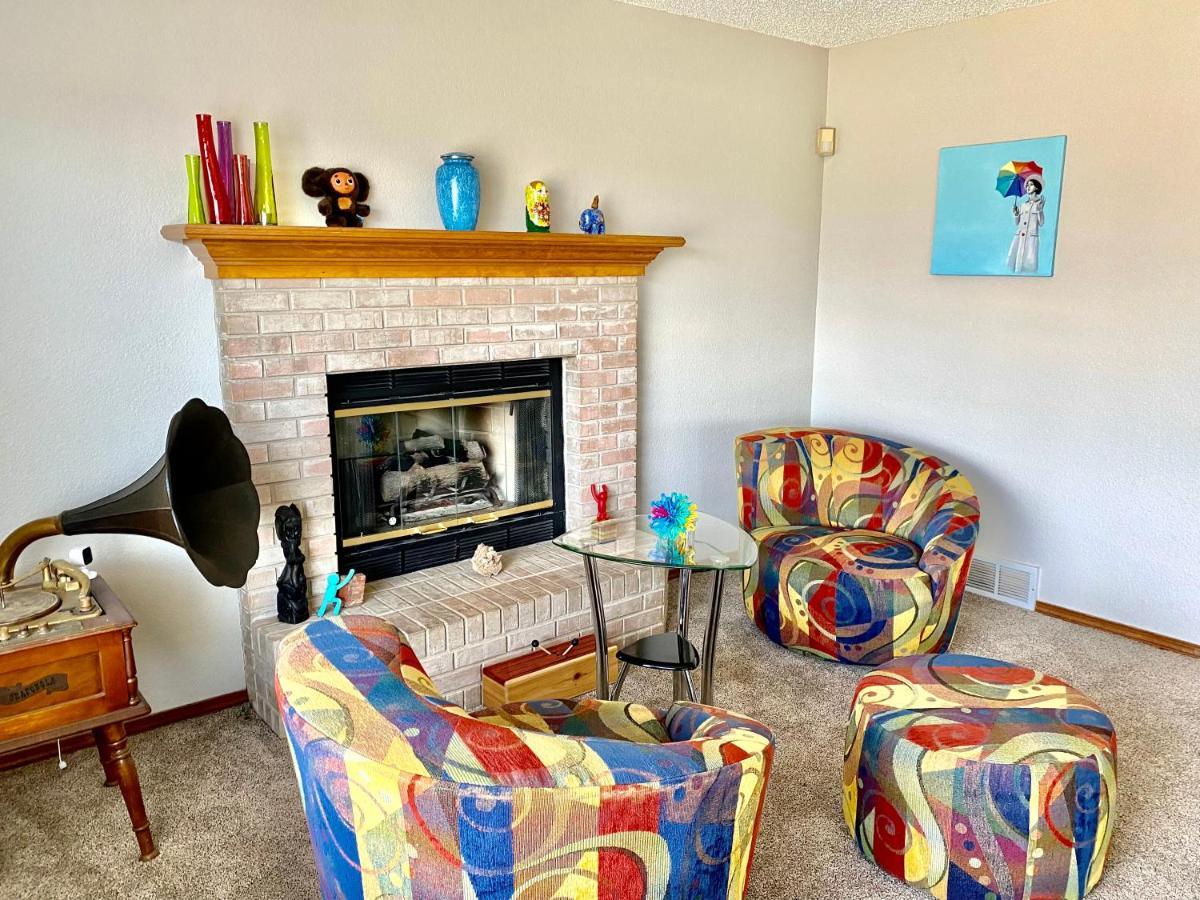 Artsy Home Close To Usafa With Fireplace And Patio 科罗拉多斯普林斯 外观 照片